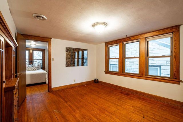 3156 S Kinnickinnic AVENUE, Milwaukee, WI 53207