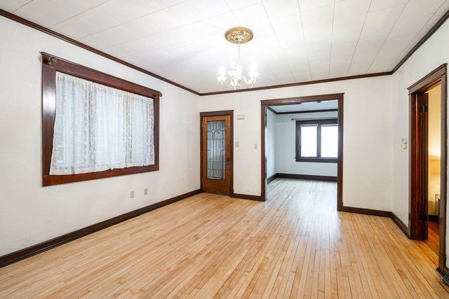 3156 S Kinnickinnic AVENUE, Milwaukee, WI 53207