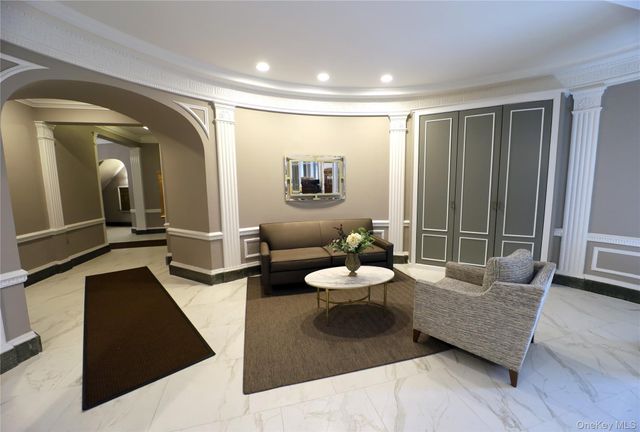 118-11 84th Avenue 503, Kew Gardens, NY 11415