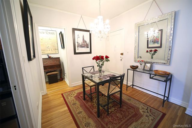 118-11 84th Avenue 503, Kew Gardens, NY 11415