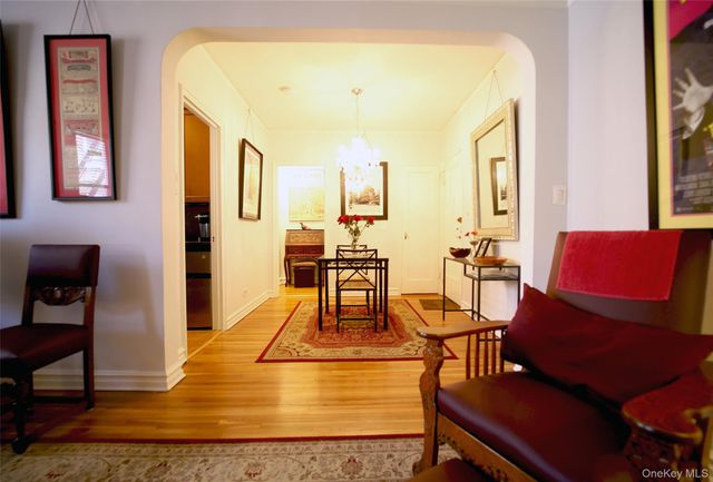 118-11 84th Avenue 503, Kew Gardens, NY 11415