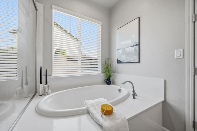 2412 Galloping Trail Ct, Rocklin, CA 95765