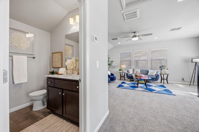 2412 Galloping Trail Ct, Rocklin, CA 95765