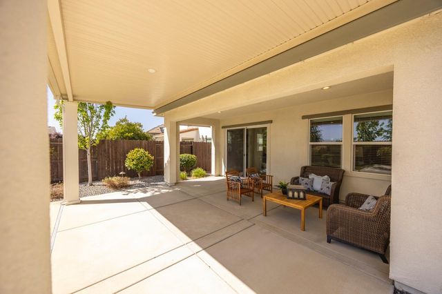 2412 Galloping Trail Ct, Rocklin, CA 95765