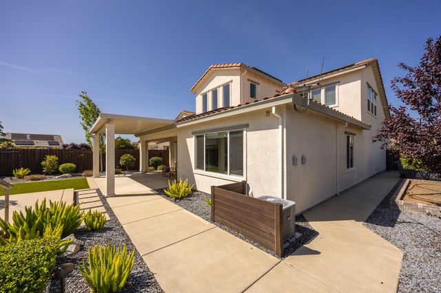 2412 Galloping Trail Ct, Rocklin, CA 95765