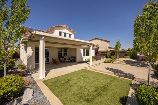 2412 Galloping Trail Ct, Rocklin, CA 95765