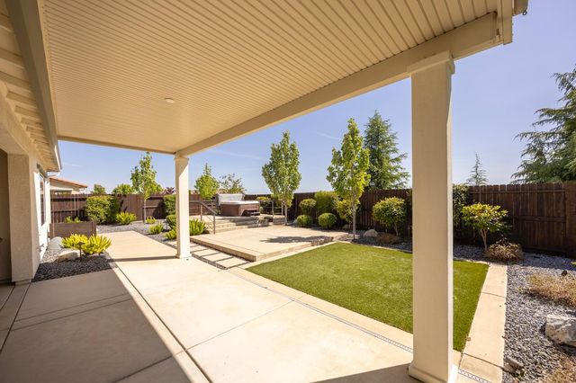 2412 Galloping Trail Ct, Rocklin, CA 95765