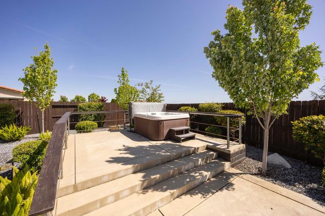 2412 Galloping Trail Ct, Rocklin, CA 95765