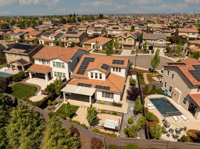 2412 Galloping Trail Ct, Rocklin, CA 95765
