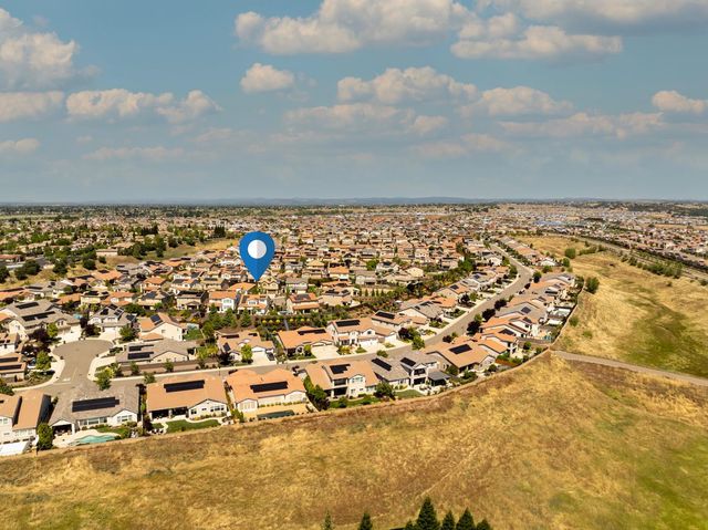 2412 Galloping Trail Ct, Rocklin, CA 95765