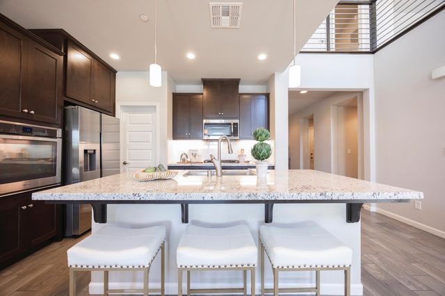 2412 Galloping Trail Ct, Rocklin, CA 95765