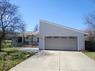 104 Oxford Place, Bloomingdale, IL 60108