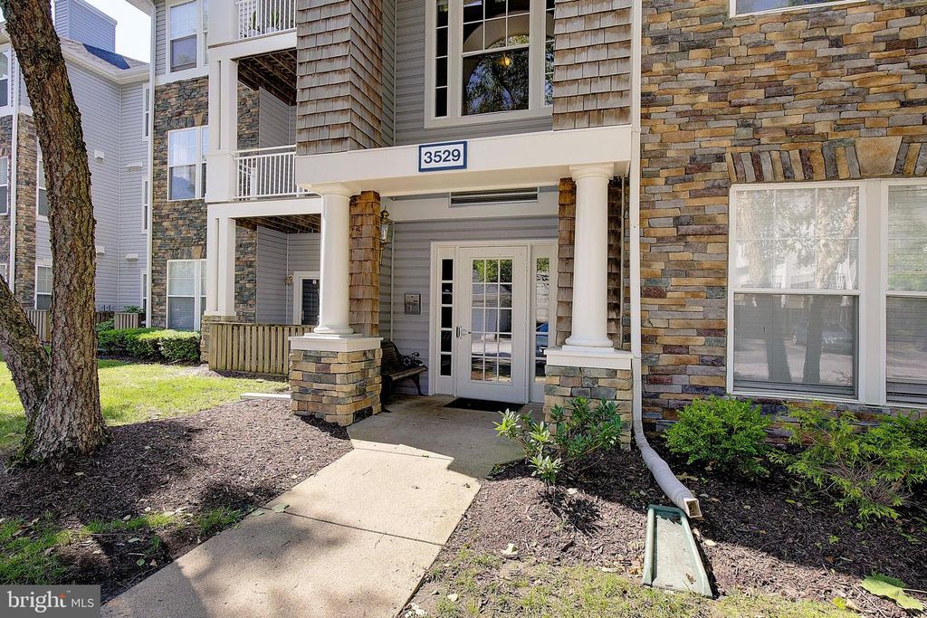 3529 Piney Woods Pl Apt I002, Laurel, MD 20724