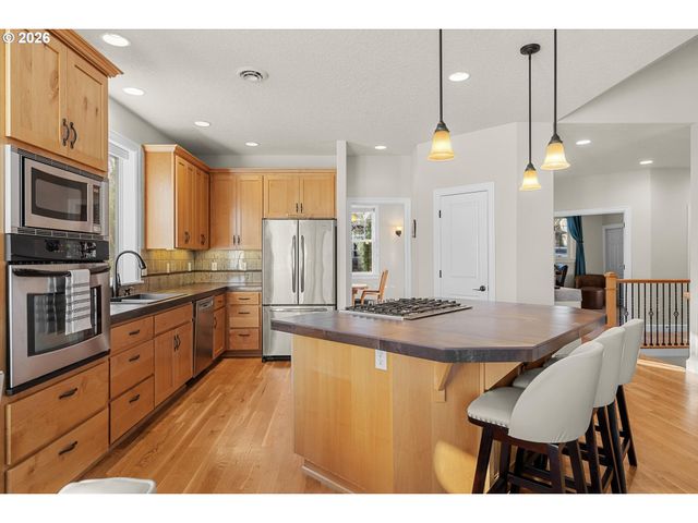 3544 Se DEER CREEK Way, Gresham, OR 97080