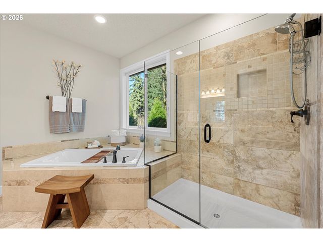 3544 Se DEER CREEK Way, Gresham, OR 97080