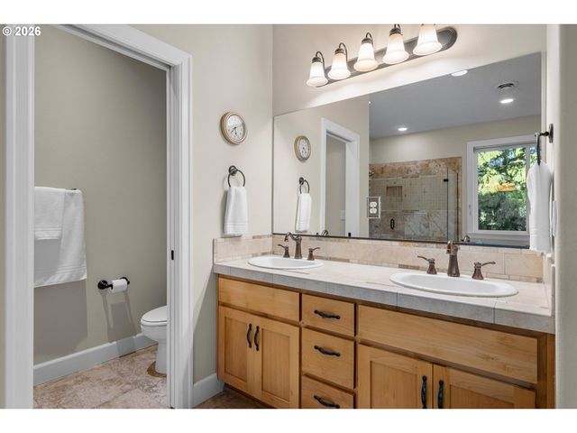 3544 Se DEER CREEK Way, Gresham, OR 97080