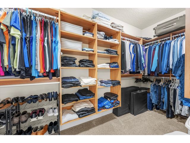 3544 Se DEER CREEK Way, Gresham, OR 97080