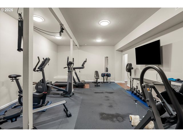 3544 Se DEER CREEK Way, Gresham, OR 97080