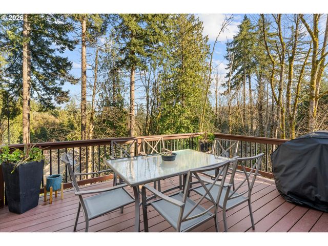 3544 Se DEER CREEK Way, Gresham, OR 97080