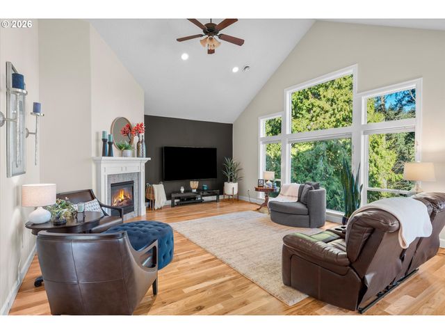 3544 Se DEER CREEK Way, Gresham, OR 97080