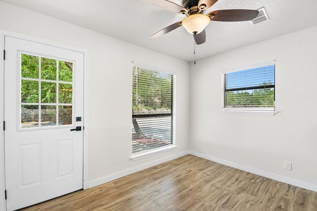 2044 Medina Hwy, Kerrville, TX 78028