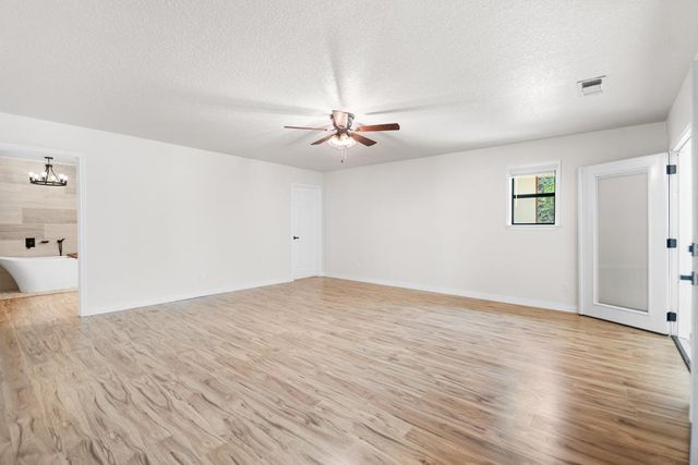 2044 Medina Hwy, Kerrville, TX 78028