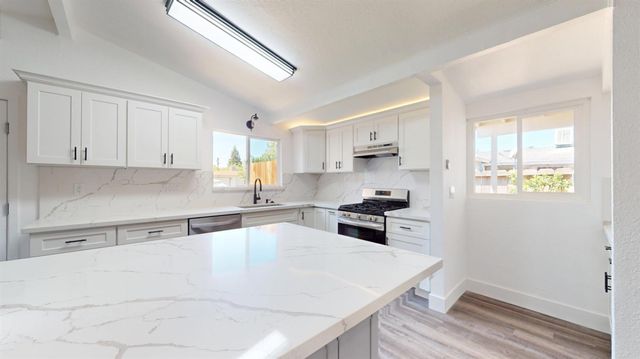 1575 Primrose Ave, Merced, CA 95340