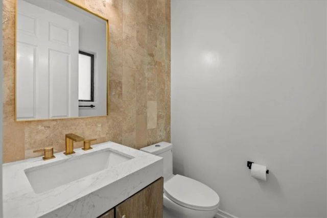 6730 Esplanade, Playa Del Rey, CA 90293