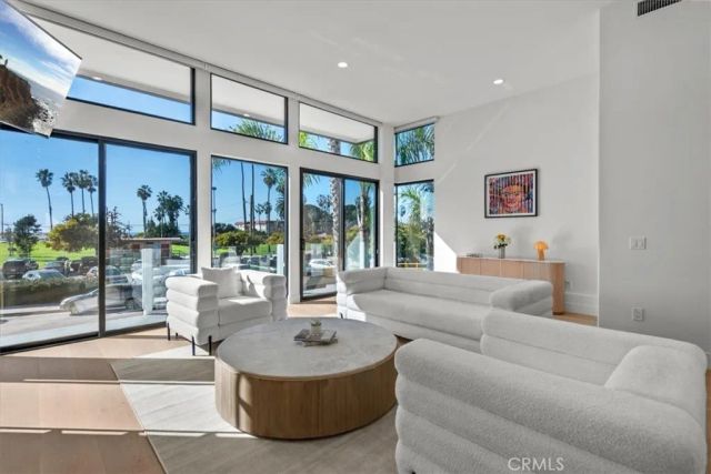 6730 Esplanade, Playa Del Rey, CA 90293