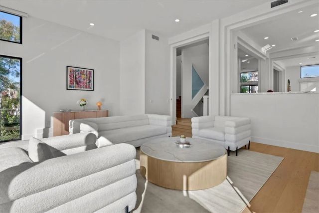 6730 Esplanade, Playa Del Rey, CA 90293