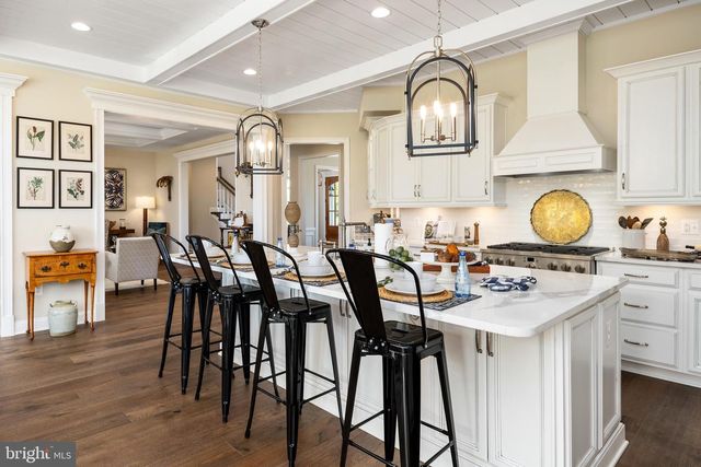 36660 HESKETT LN, Hillsboro, VA 20132