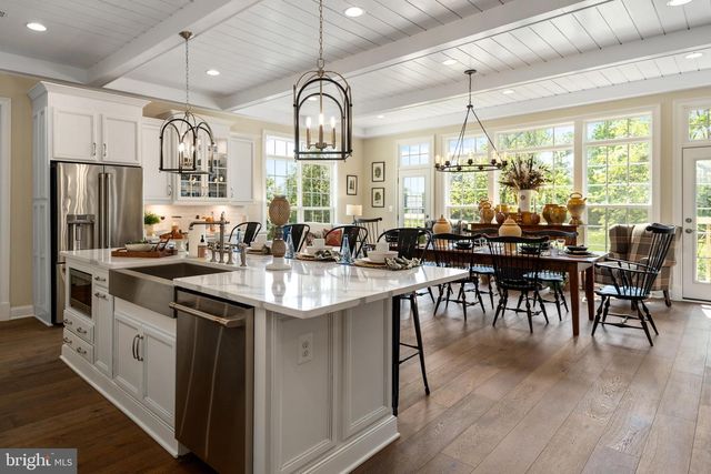 36660 HESKETT LN, Hillsboro, VA 20132