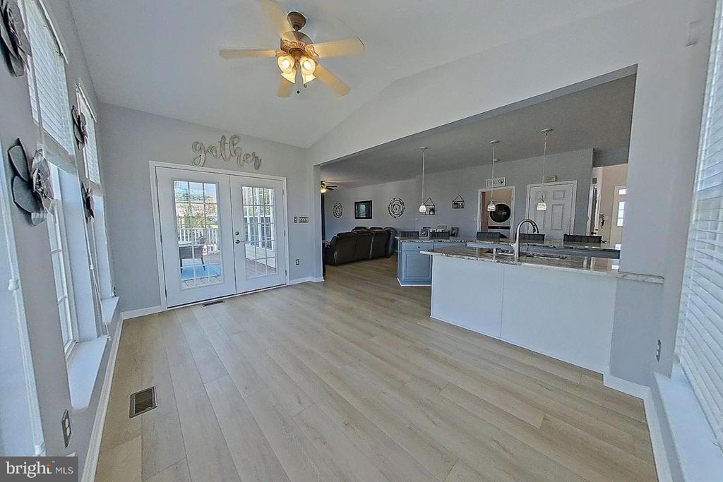 Image 19 of property listing at 809 BROOKRIDGE DR, Boonsboro, MD 21713