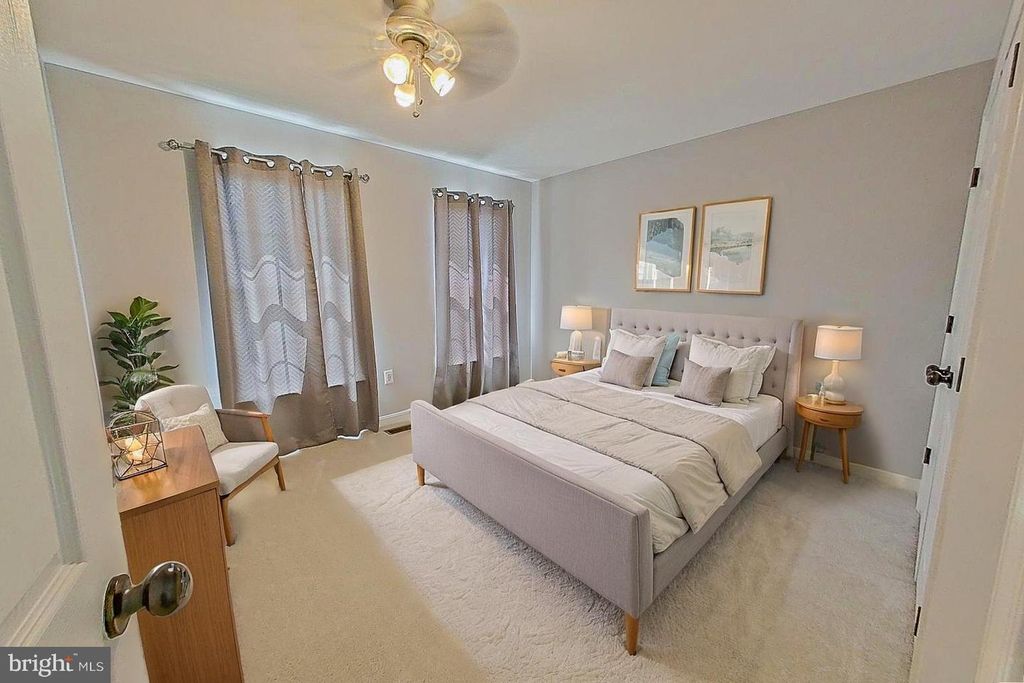 Image 22 of property listing at 809 BROOKRIDGE DR, Boonsboro, MD 21713