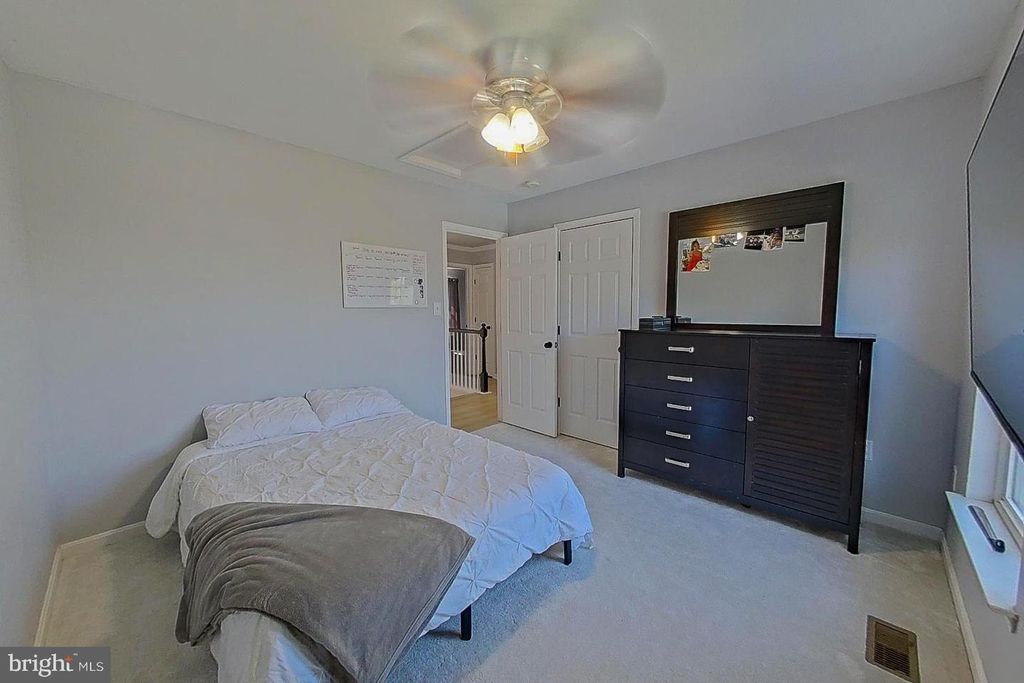 Image 26 of property listing at 809 BROOKRIDGE DR, Boonsboro, MD 21713