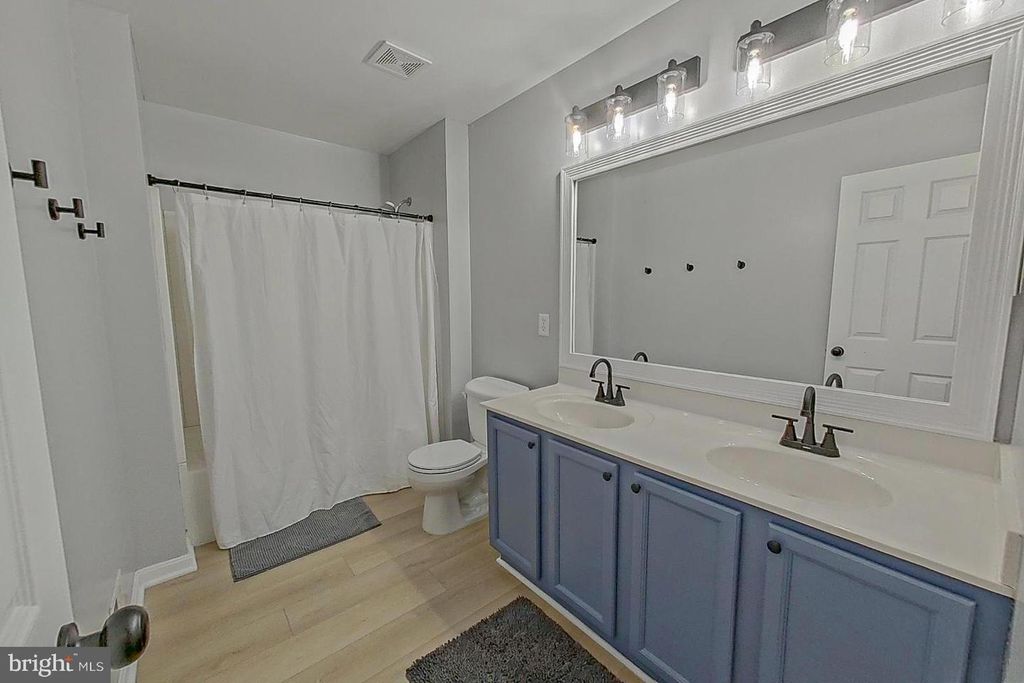 Image 29 of property listing at 809 BROOKRIDGE DR, Boonsboro, MD 21713