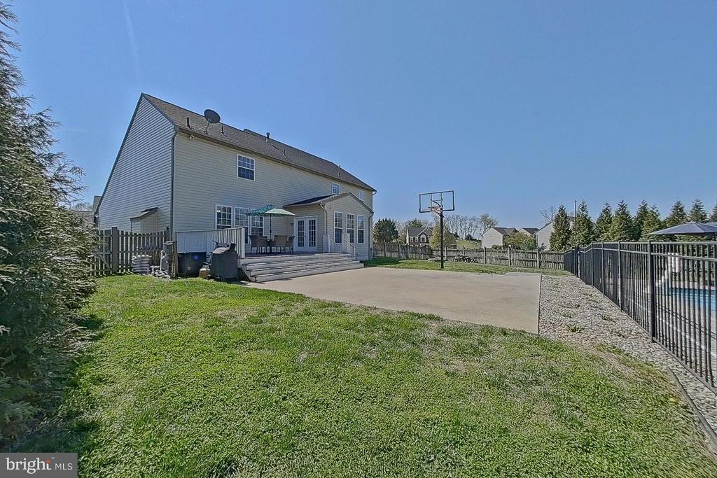 Image 37 of property listing at 809 BROOKRIDGE DR, Boonsboro, MD 21713