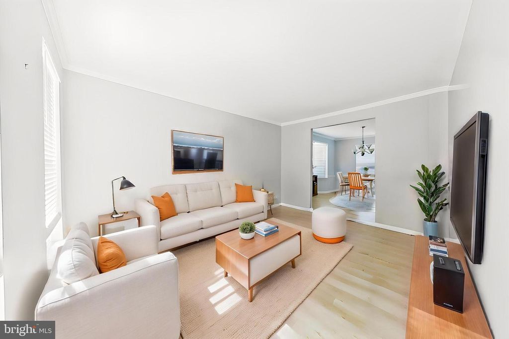 Image 6 of property listing at 809 BROOKRIDGE DR, Boonsboro, MD 21713