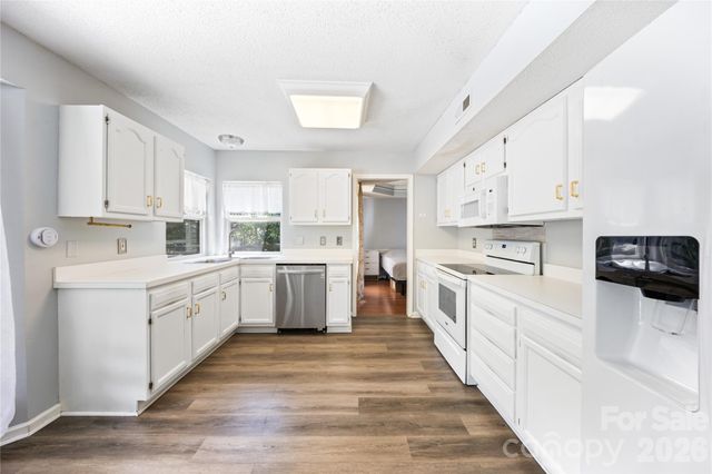 13000 Greycrest Drive, Charlotte, NC 28278
