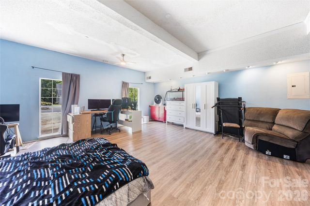 13000 Greycrest Drive, Charlotte, NC 28278