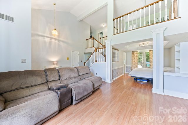 13000 Greycrest Drive, Charlotte, NC 28278