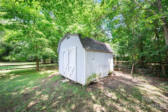 13000 Greycrest Drive, Charlotte, NC 28278