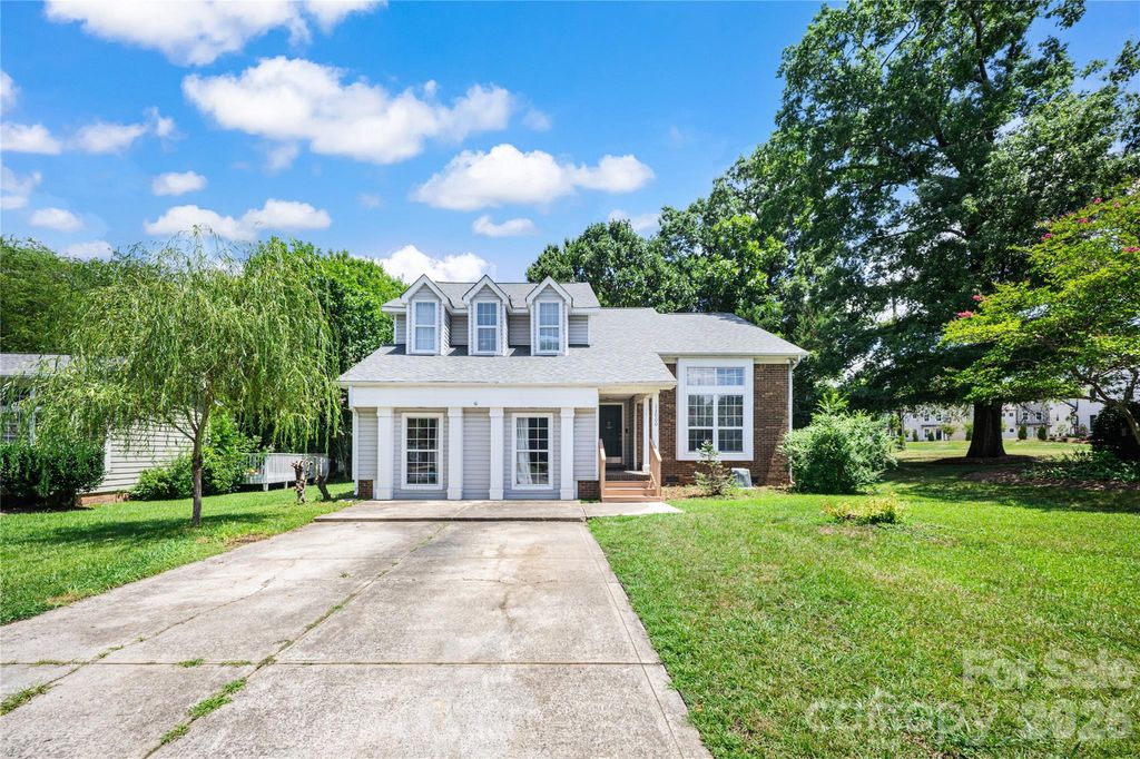 13000 Greycrest Drive, Charlotte, NC 28278