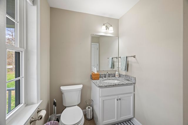 82 Fremont Road A, Epping, NH 03042