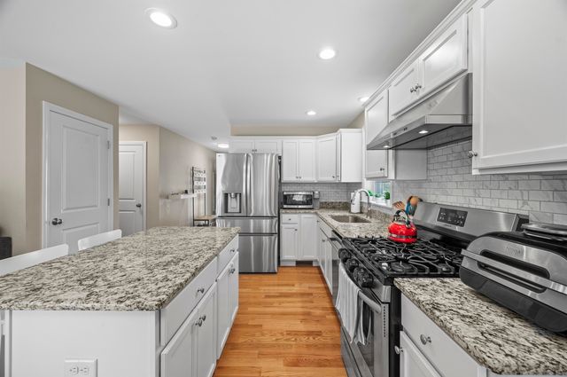 82 Fremont Road A, Epping, NH 03042