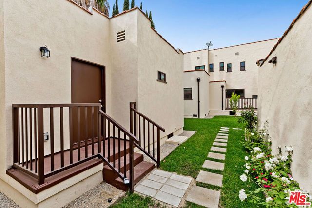 6348 Colgate Avenue, Los Angeles, CA 90048