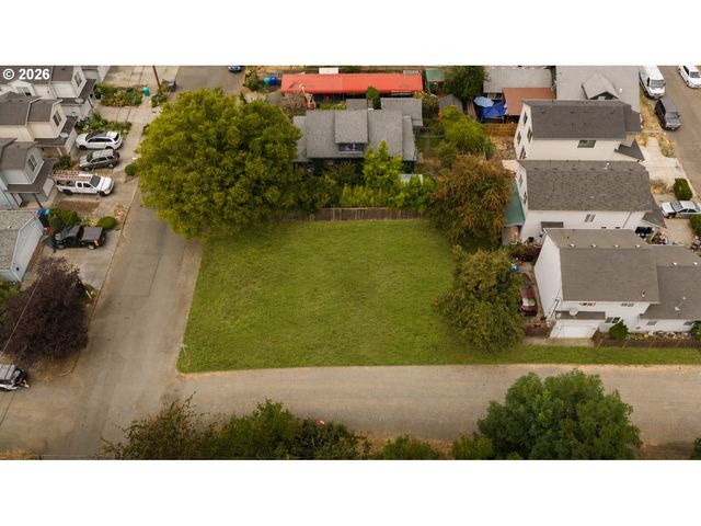 804 Ne 93RD Ave, Portland, OR 97220