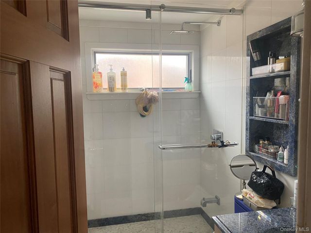 6139 184th Street, Fresh Meadows, NY 11365