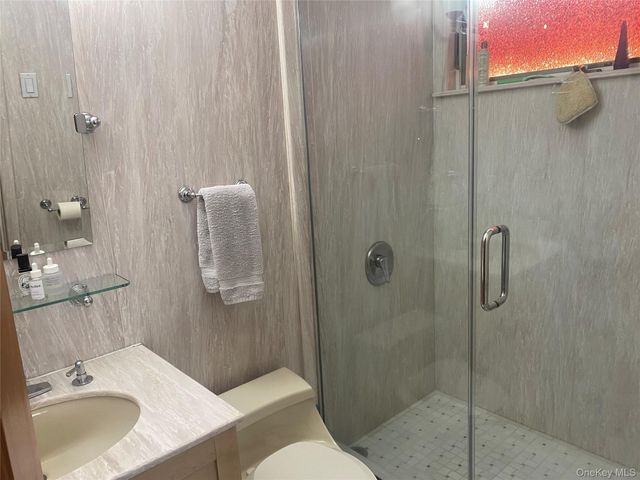 6139 184th Street, Fresh Meadows, NY 11365