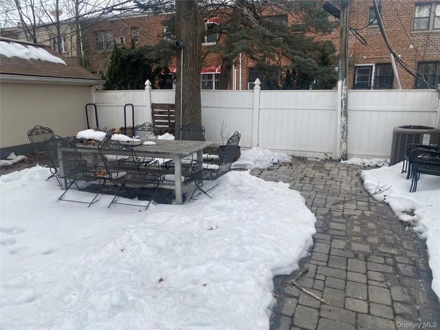 6139 184th Street, Fresh Meadows, NY 11365